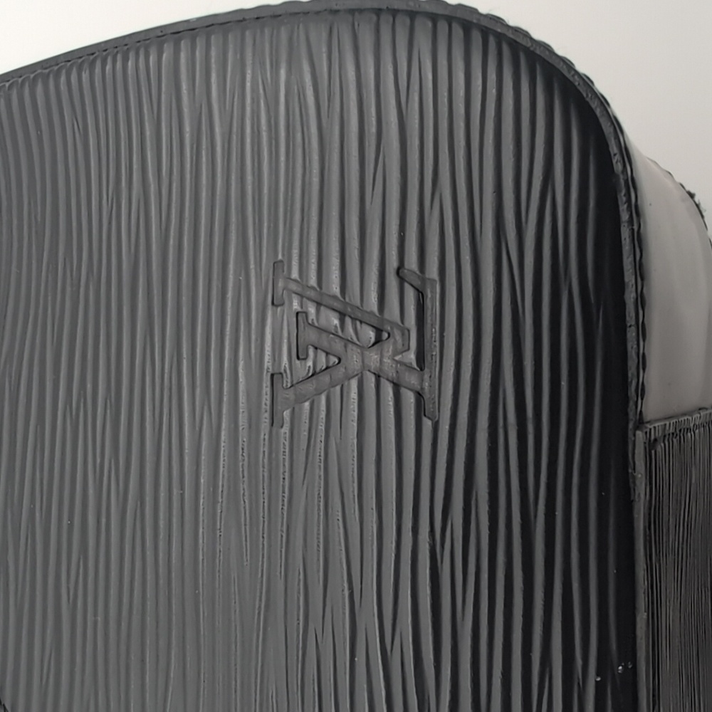 Louis Vuitton LV| Black Epi Handbag with Gold Toned Accents - Picture 9 of 16